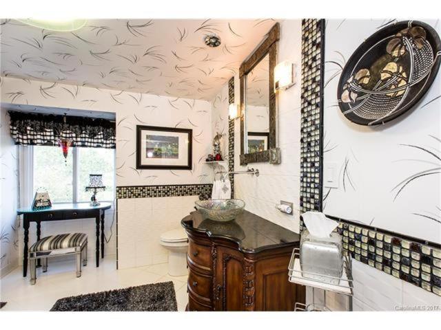 Matthews Manor Bed & Breakfast Luaran gambar