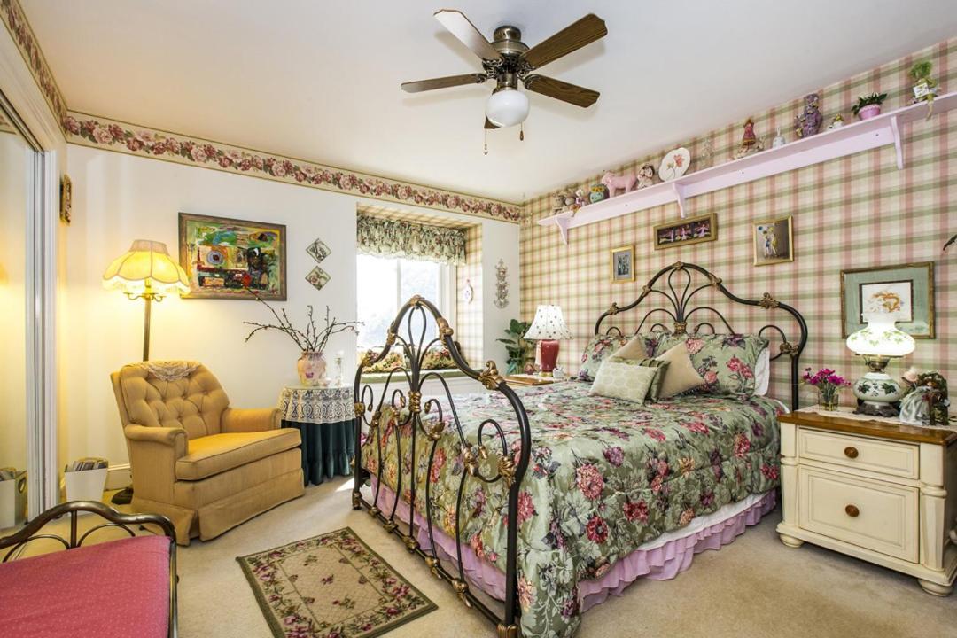 Matthews Manor Bed & Breakfast Luaran gambar